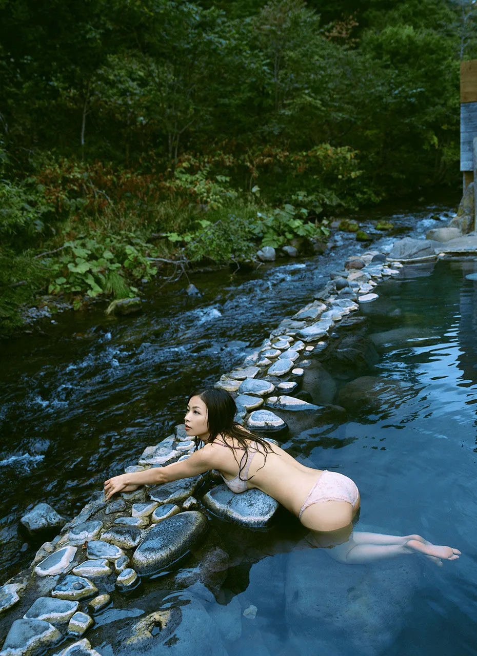 [Image.tv] Album ảnh "インリン・オブ・ジョイトイ - Naked Thread" của Yan Yinling - 31