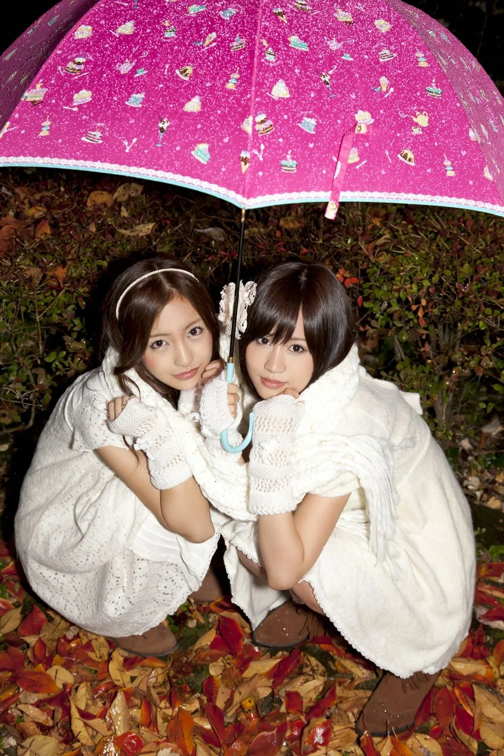 [YS Web] Vol.401 Itano Tomomi và Maeda Atsuko "あっちゃん ともちん、ふたりで" ảnh - 14