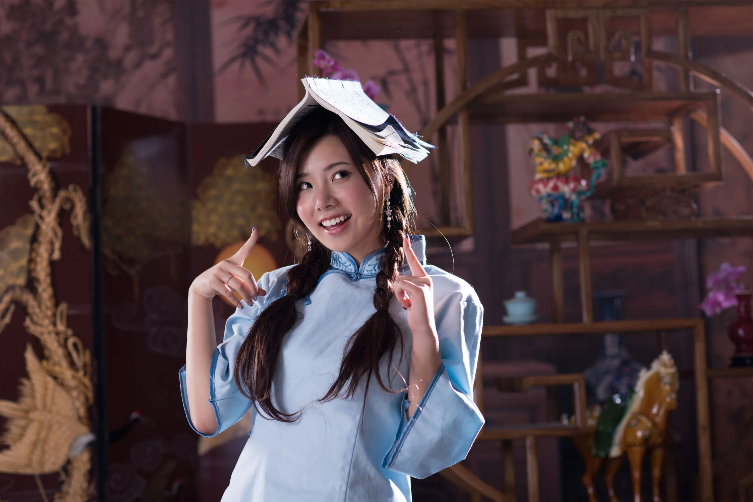 [Tập đặc biệt của Beautyleg] Chụp ảnh chân dung phong cách Trung Hoa cổ điển của Chen Siying Zora tại studio Qin Er.
