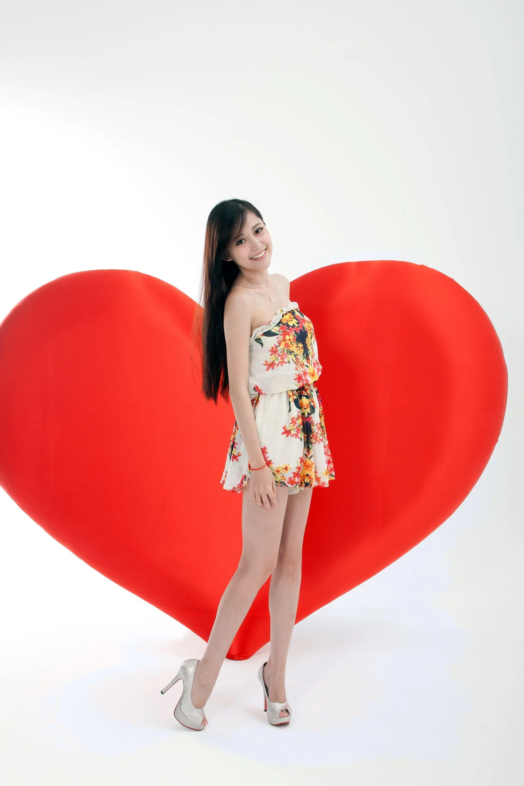 Sách ảnh "Tôi yêu bạn" của AVY Tian Xiaoyu - 4
