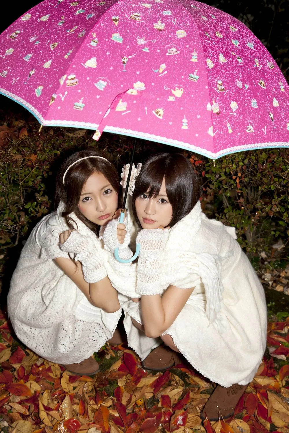[YS Web] Vol.401 Itano Tomomi và Maeda Atsuko "あっちゃん ともちん、ふたりで" ảnh - 13
