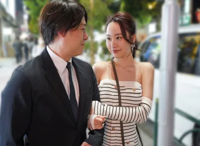 Phang em tiếp viên quán karaoke xinh đẹp
